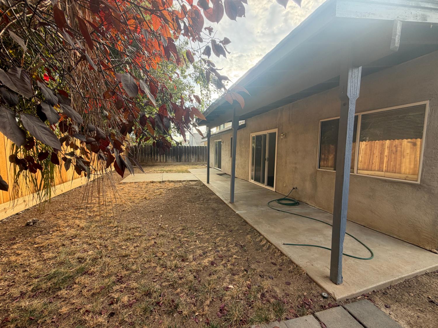 523 Chesterfield Dr, Patterson, CA 95363