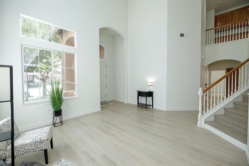 4021 Thornhill Way, Modesto, CA 95356
