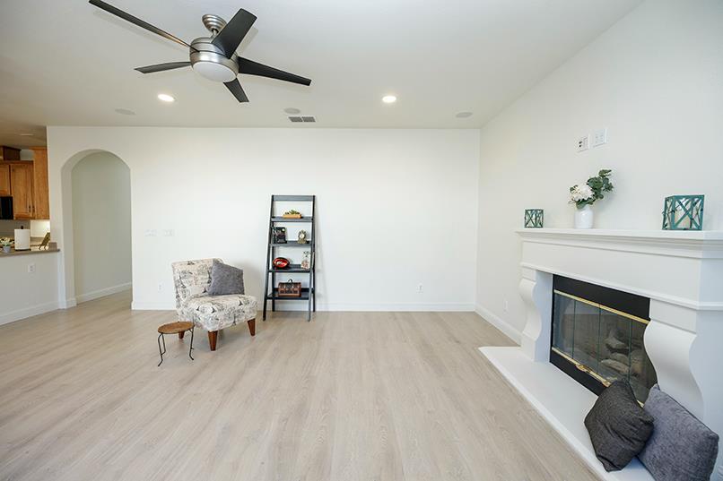 4021 Thornhill Way, Modesto, CA 95356