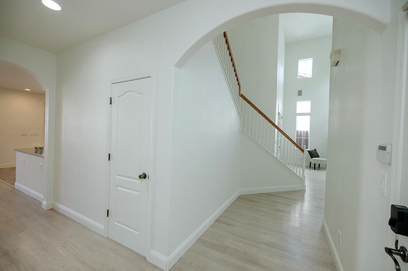 4021 Thornhill Way, Modesto, CA 95356