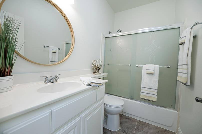 4021 Thornhill Way, Modesto, CA 95356