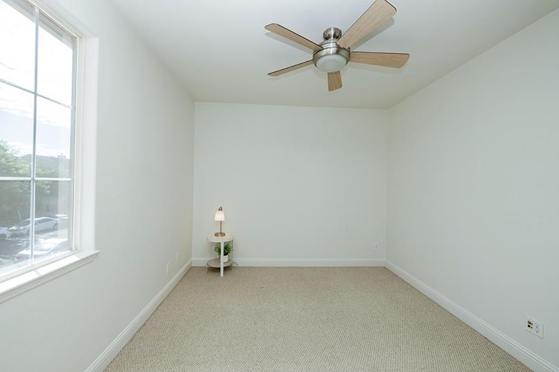 4021 Thornhill Way, Modesto, CA 95356