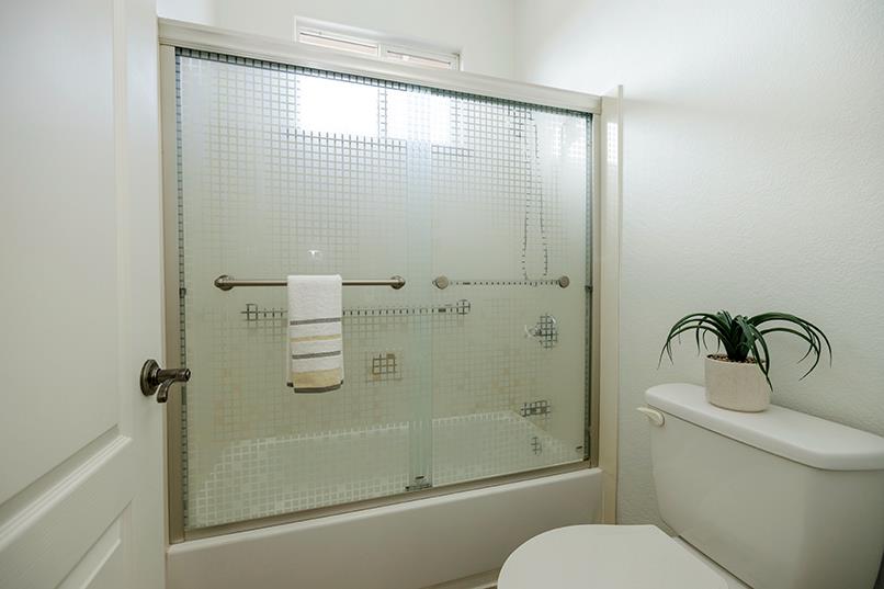 4021 Thornhill Way, Modesto, CA 95356