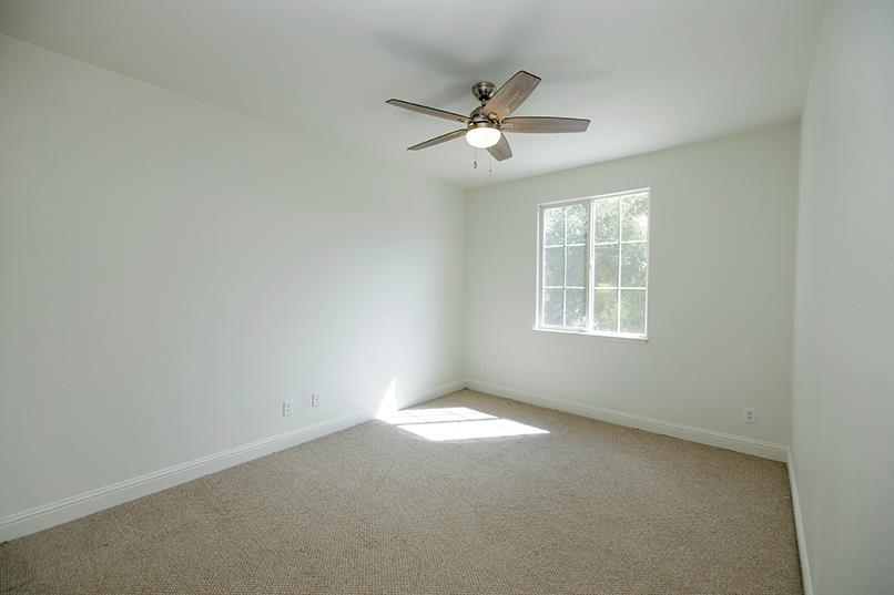 4021 Thornhill Way, Modesto, CA 95356