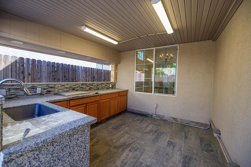 4021 Thornhill Way, Modesto, CA 95356