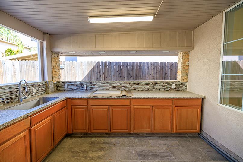 4021 Thornhill Way, Modesto, CA 95356