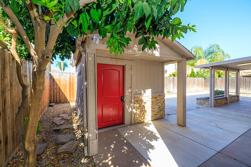 4021 Thornhill Way, Modesto, CA 95356