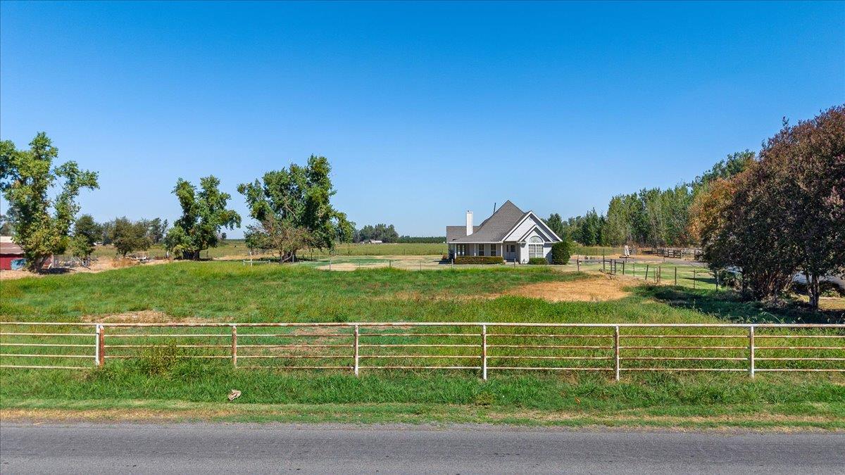4301 Lone Tree Rd, Oakdale, CA 95361