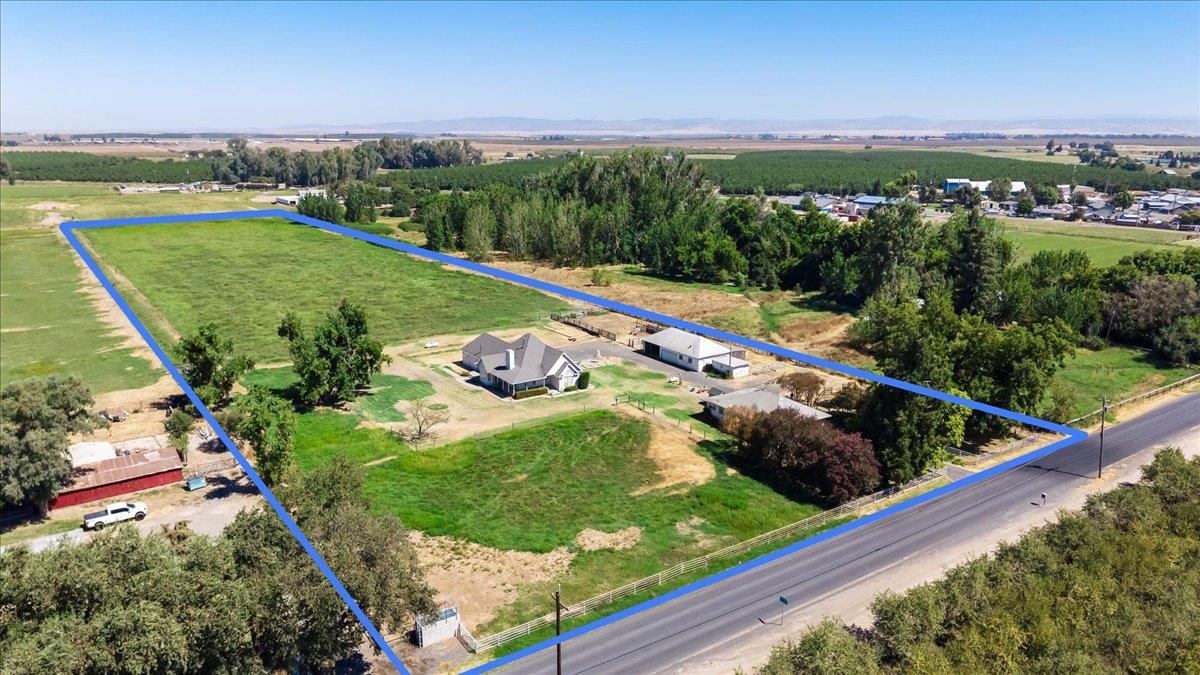 4301 Lone Tree Rd, Oakdale, CA 95361