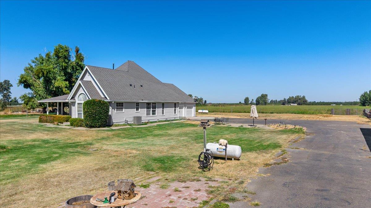 4301 Lone Tree Rd, Oakdale, CA 95361