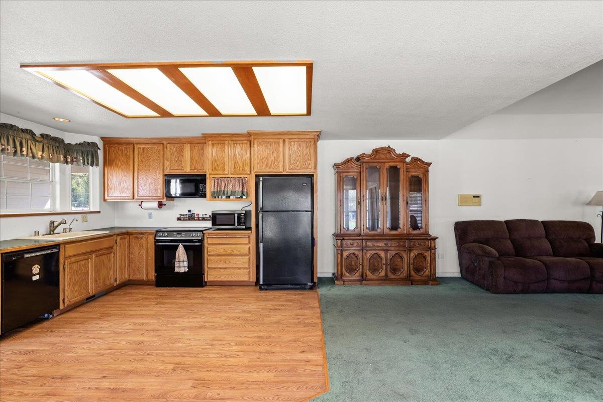 4301 Lone Tree Rd, Oakdale, CA 95361