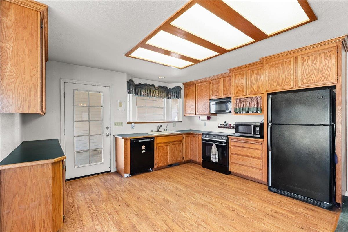 4301 Lone Tree Rd, Oakdale, CA 95361
