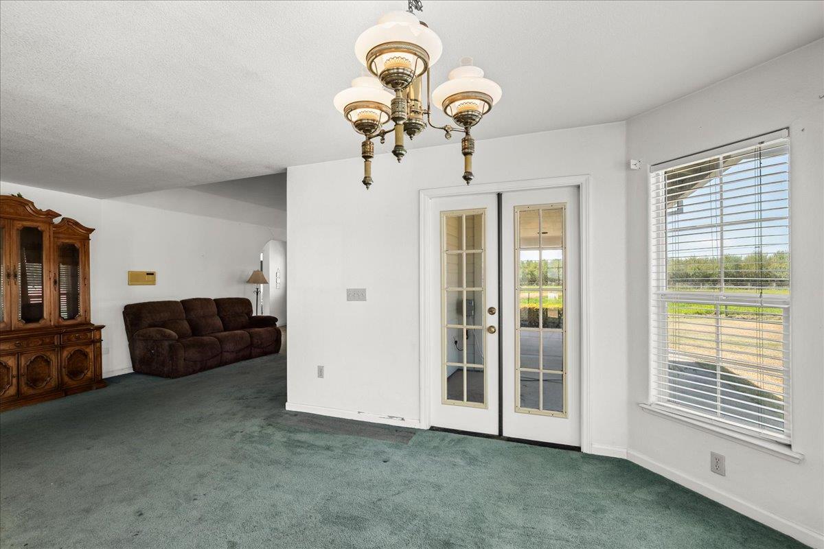 4301 Lone Tree Rd, Oakdale, CA 95361
