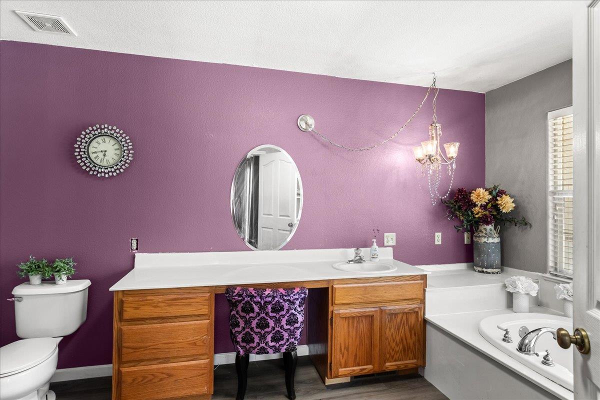4301 Lone Tree Rd, Oakdale, CA 95361