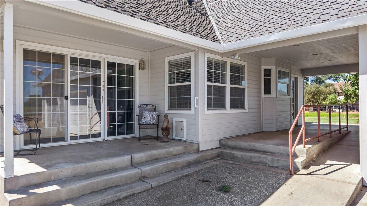 4301 Lone Tree Rd, Oakdale, CA 95361