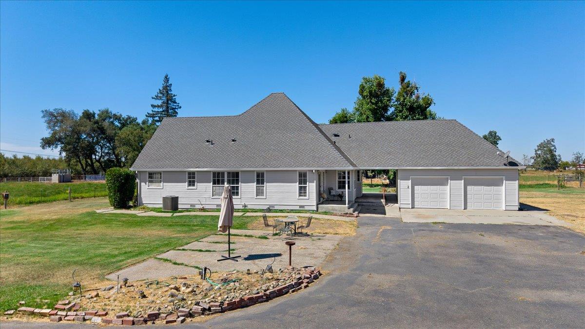 4301 Lone Tree Rd, Oakdale, CA 95361