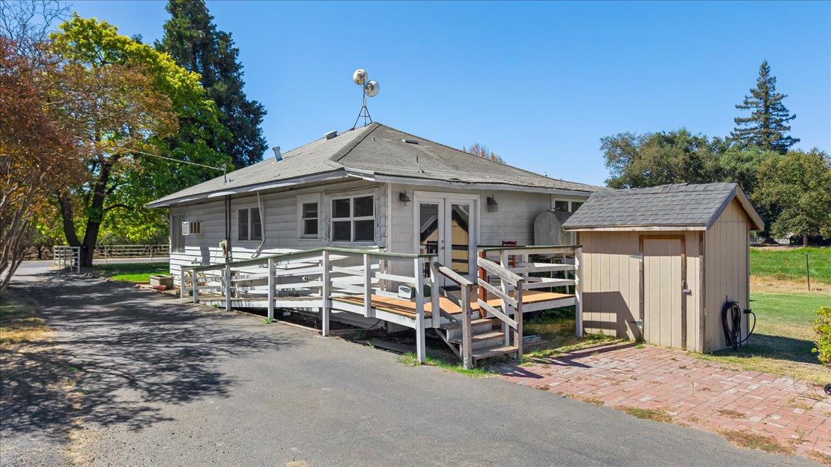 4301 Lone Tree Rd, Oakdale, CA 95361
