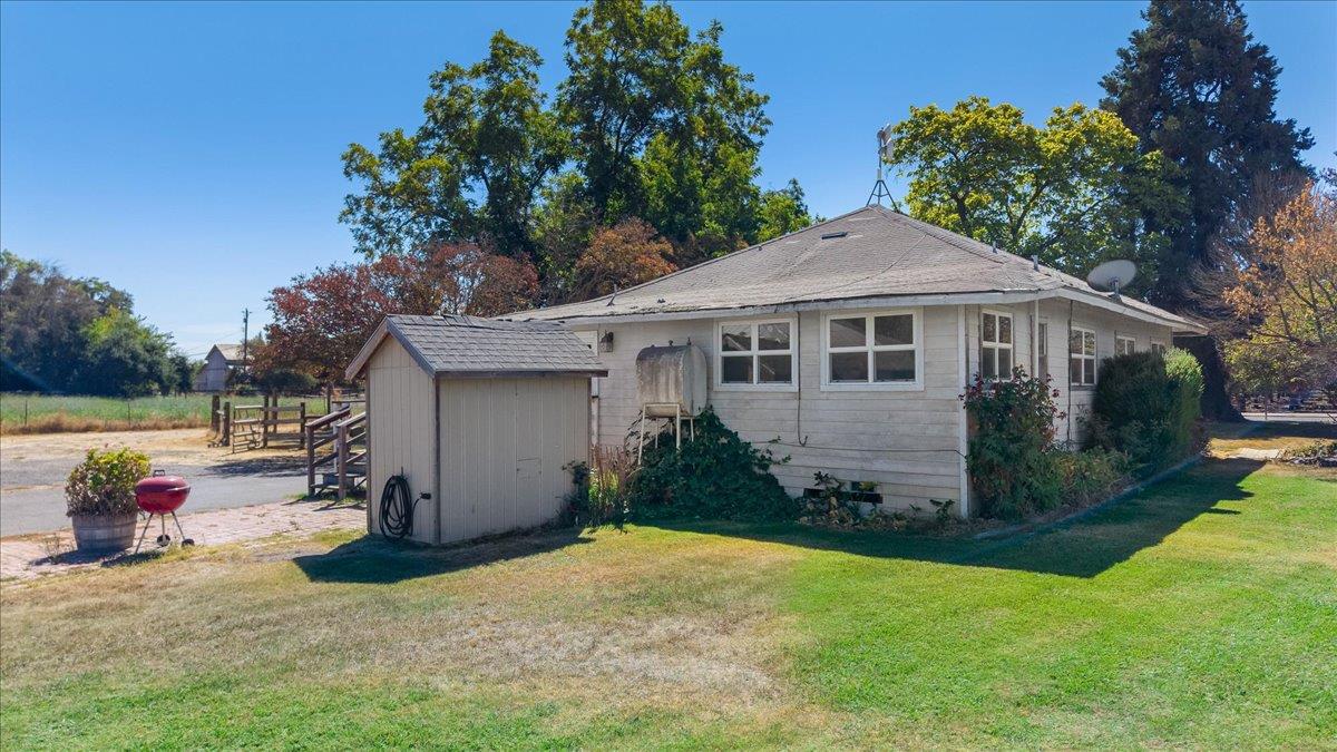 4301 Lone Tree Rd, Oakdale, CA 95361