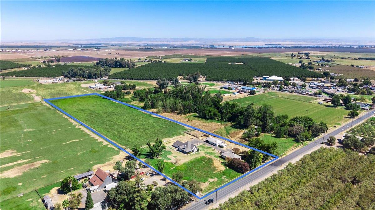 4301 Lone Tree Rd, Oakdale, CA 95361