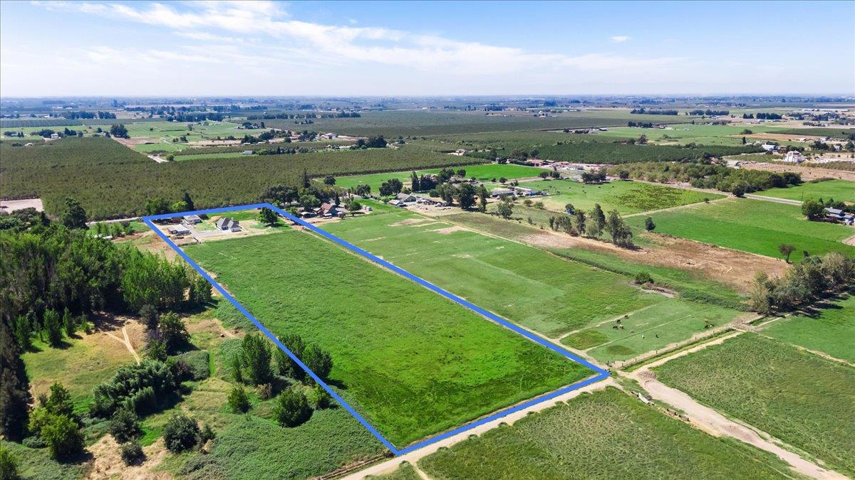 4301 Lone Tree Rd, Oakdale, CA 95361