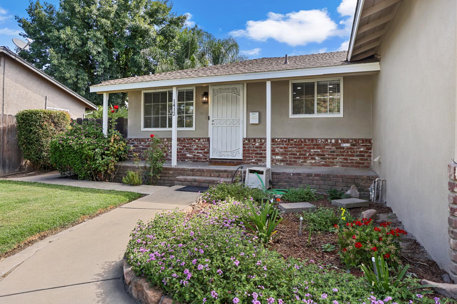 1412 Elisabeth Ave, Escalon, CA 95320