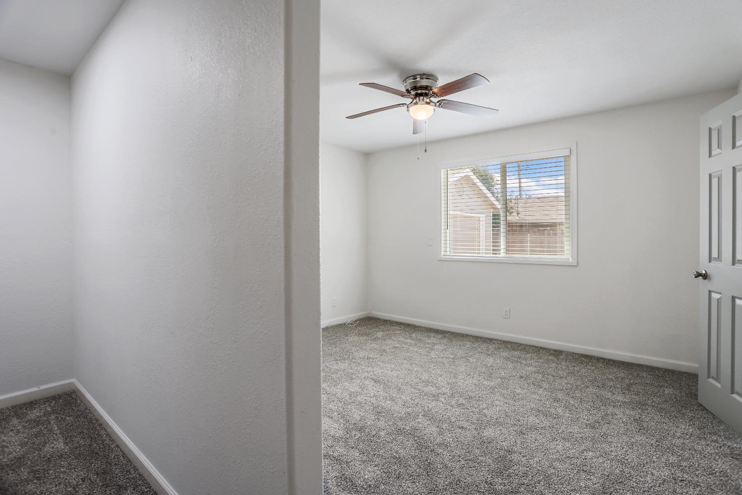 1412 Elisabeth Ave, Escalon, CA 95320