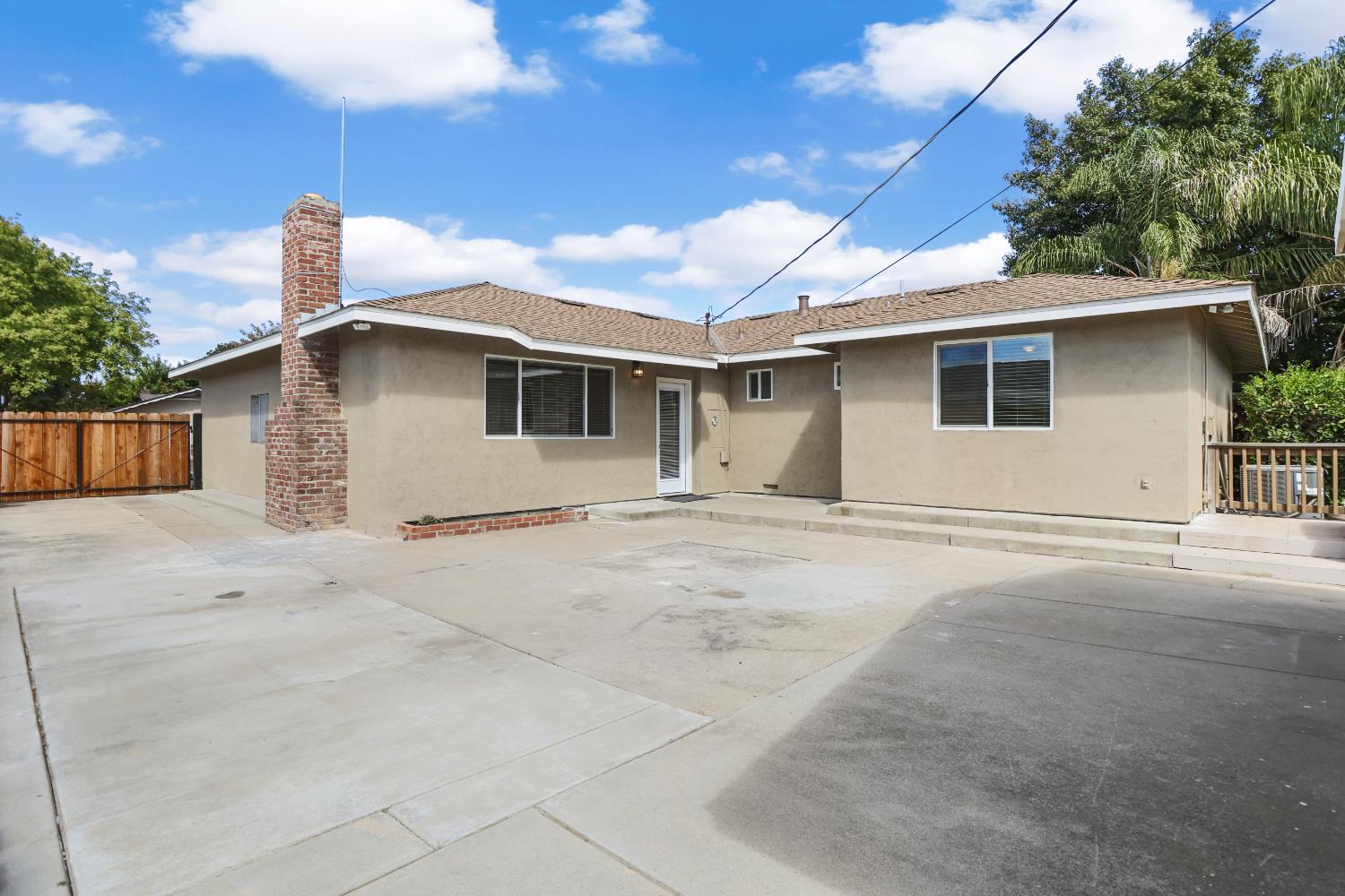 1412 Elisabeth Ave, Escalon, CA 95320