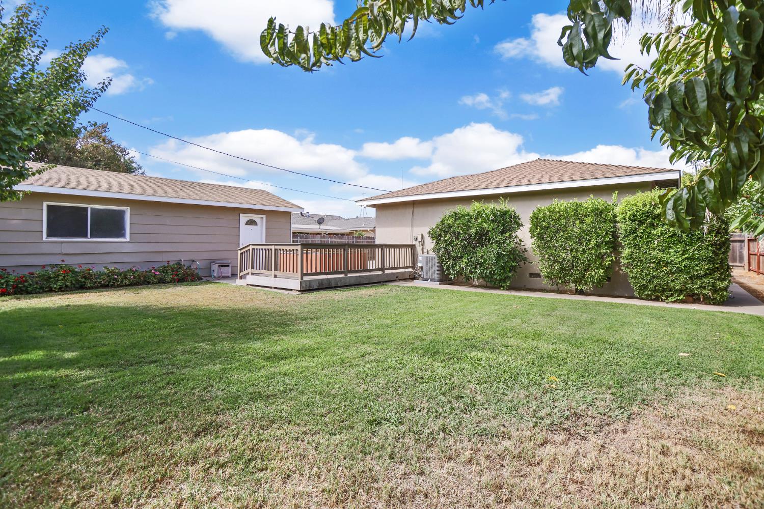 1412 Elisabeth Ave, Escalon, CA 95320