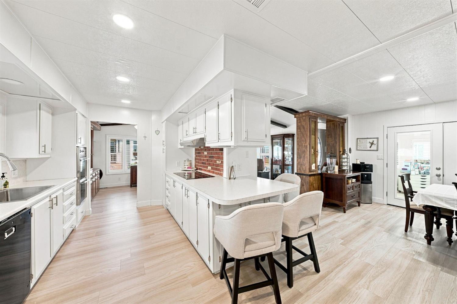 3829 Surfside Dr #129, Modesto, CA 95355