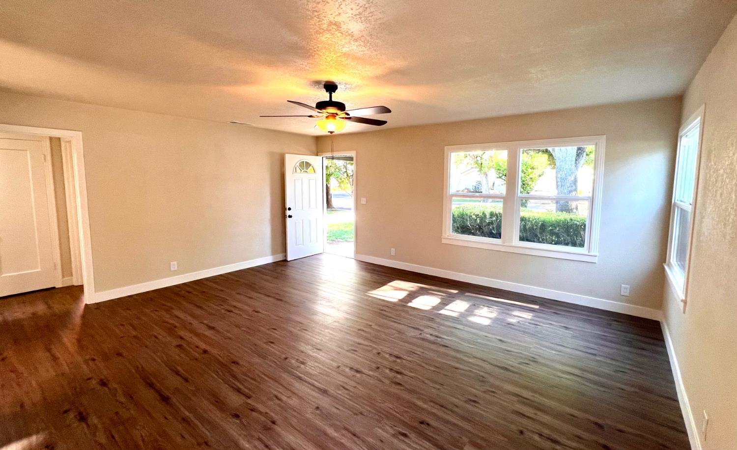 614 Coldwell Ave, Modesto, CA 95354