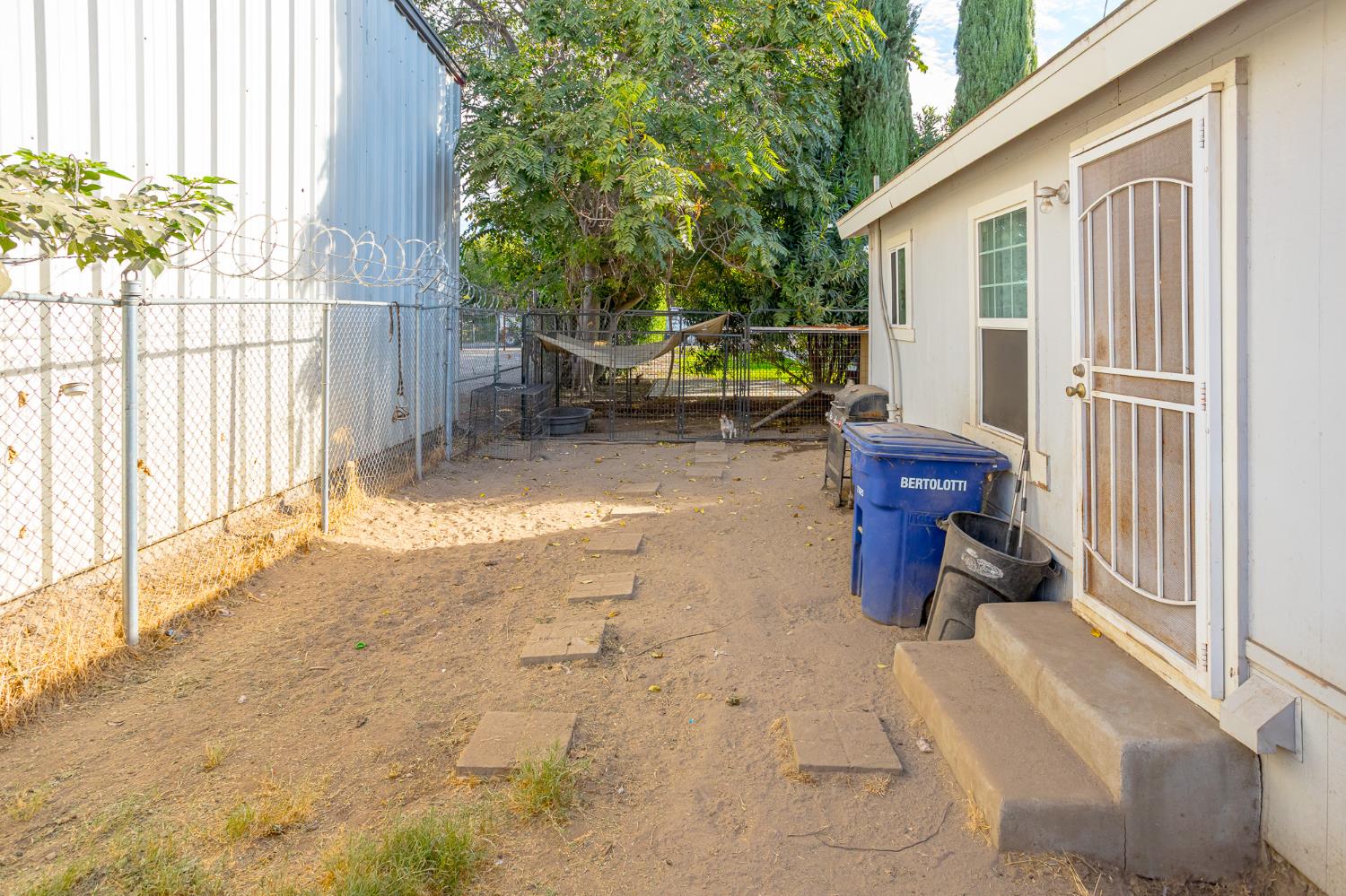 415 K St, Modesto, CA 95351