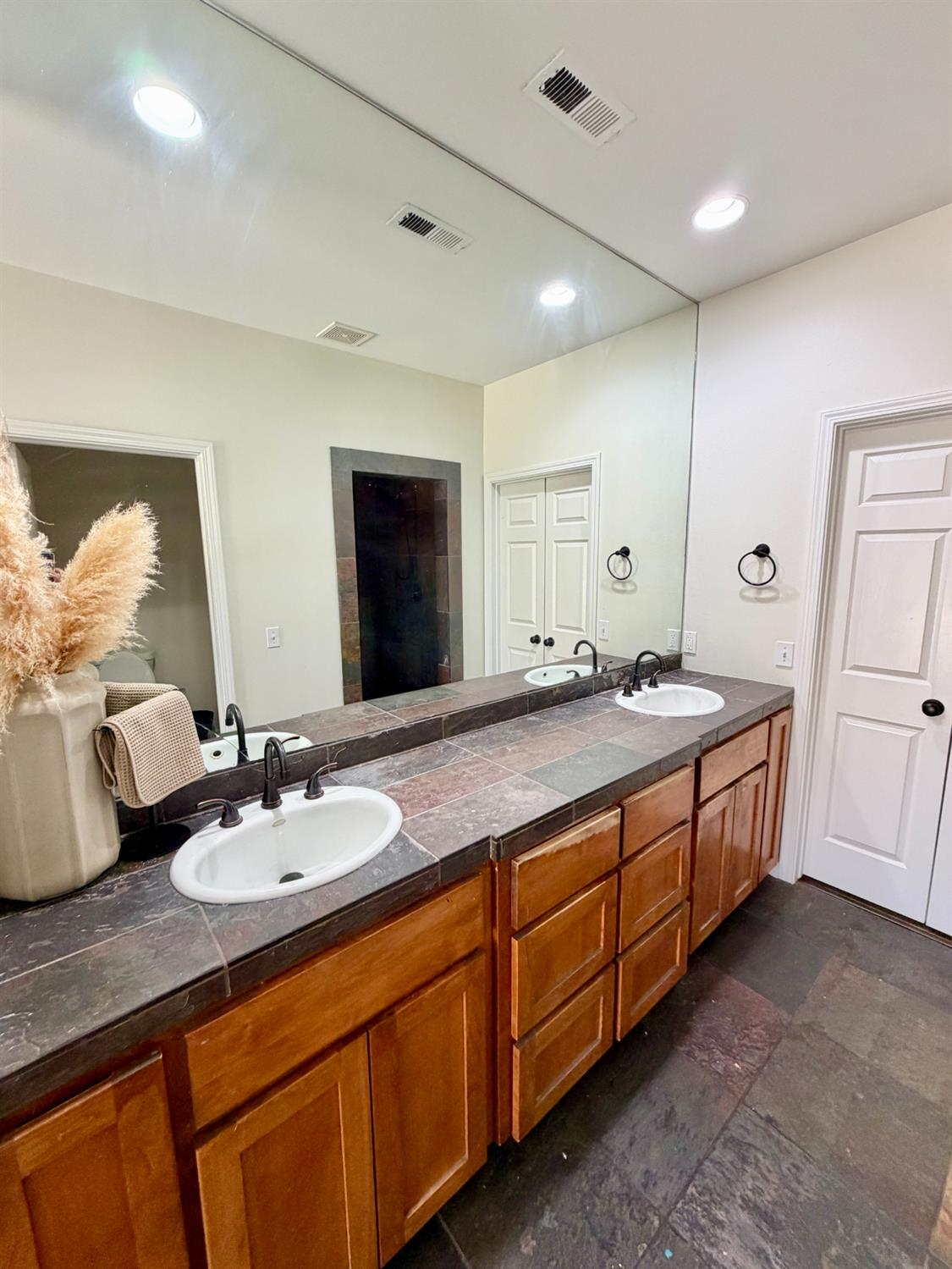 3868 Central Ave, Ceres, CA 95307