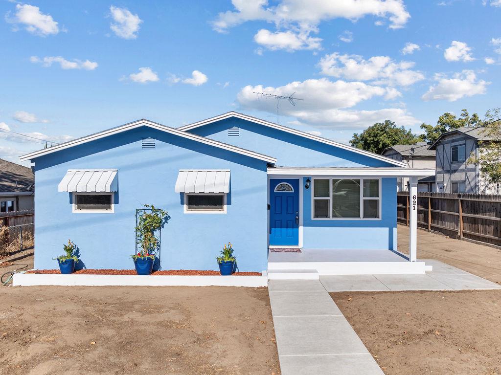 621 Davitt Ave, Oakdale, CA 95361