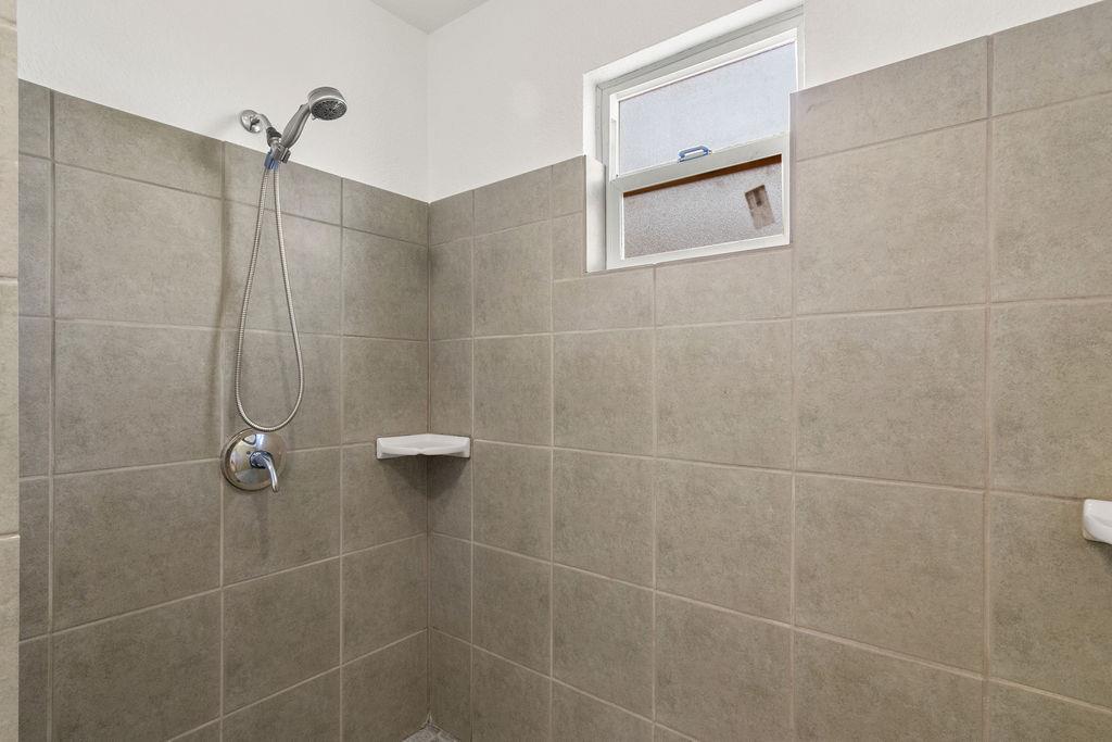 621 Davitt Ave, Oakdale, CA 95361