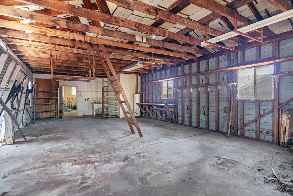 621 Davitt Ave, Oakdale, CA 95361