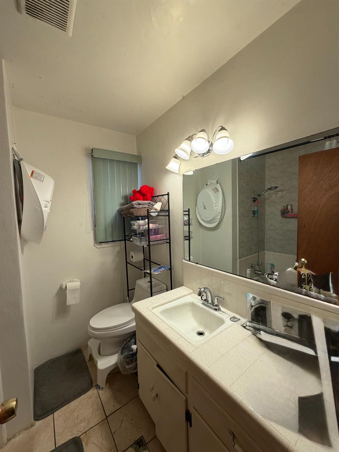 1671 Shirley Ct, Modesto, CA 95358