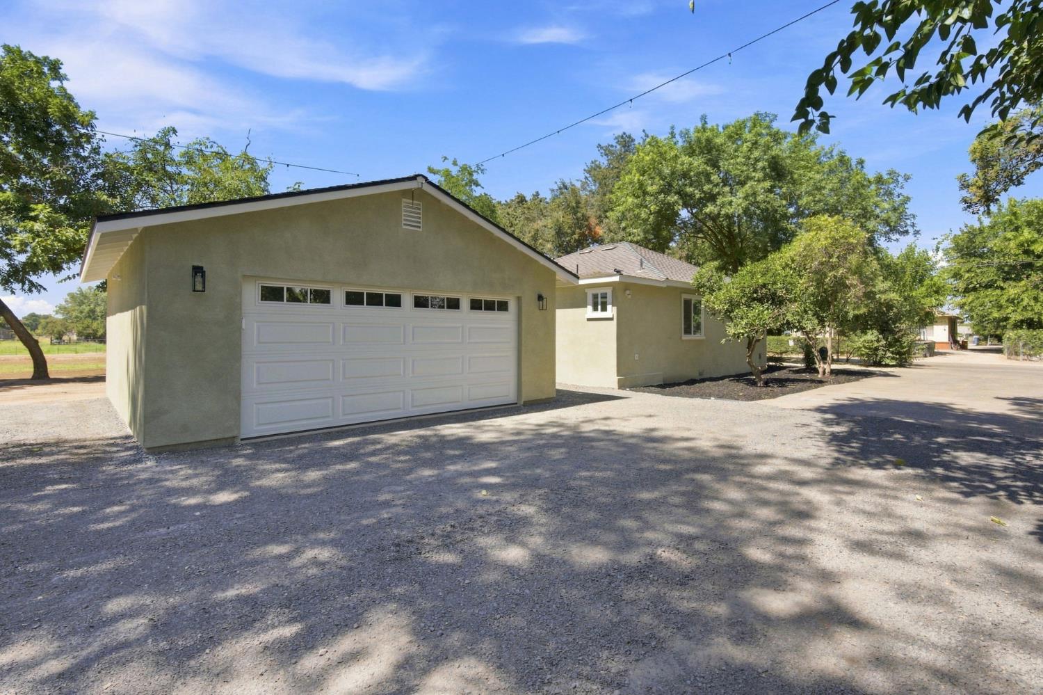 4860 Santa Fe Ave, Oakdale, CA 95361