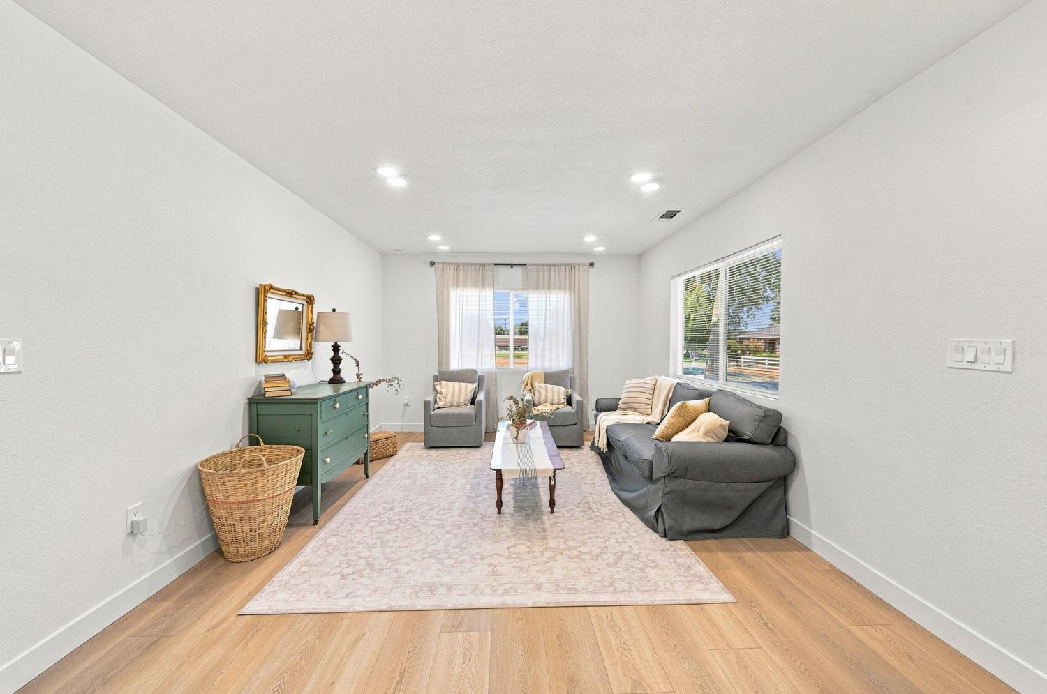 4860 Santa Fe Ave, Oakdale, CA 95361