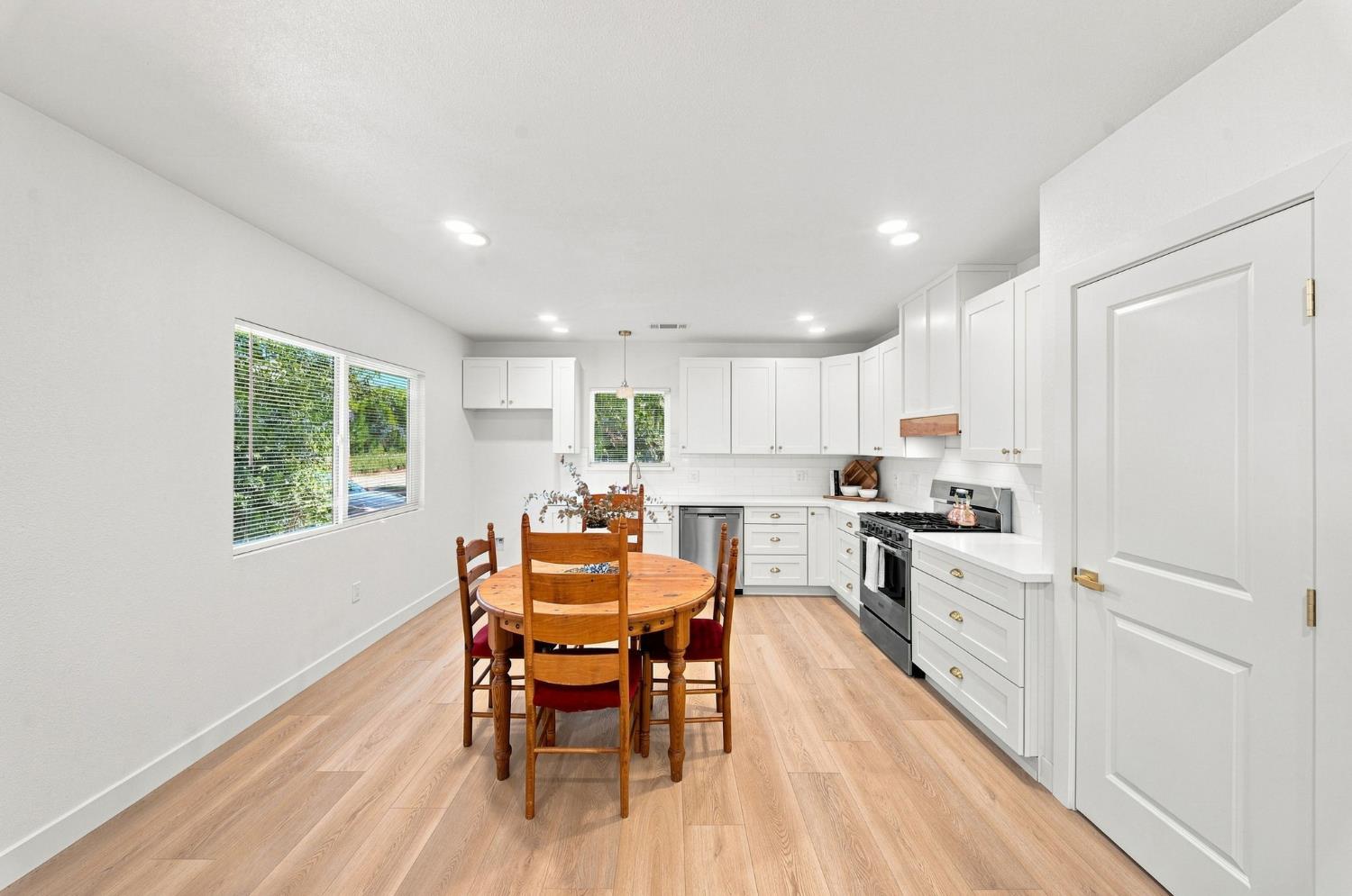 4860 Santa Fe Ave, Oakdale, CA 95361