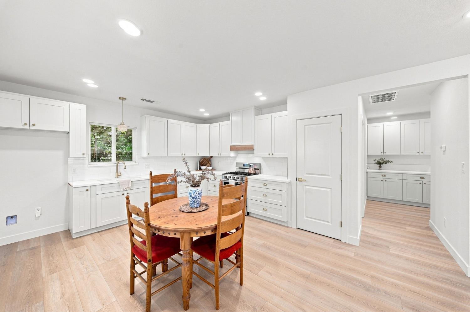 4860 Santa Fe Ave, Oakdale, CA 95361