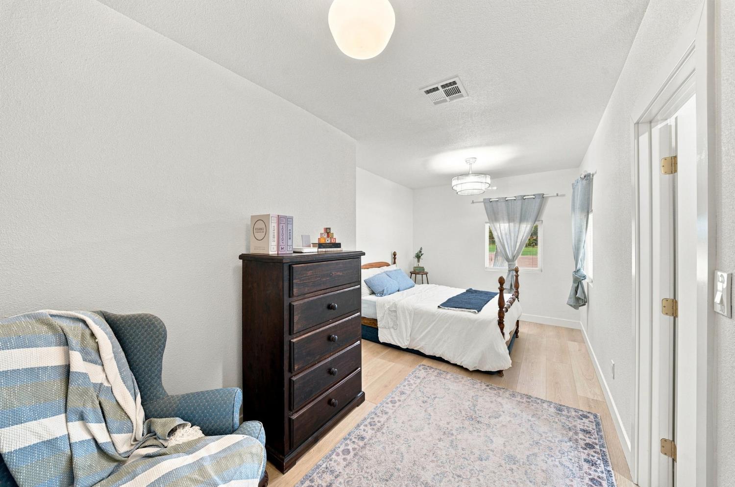 4860 Santa Fe Ave, Oakdale, CA 95361