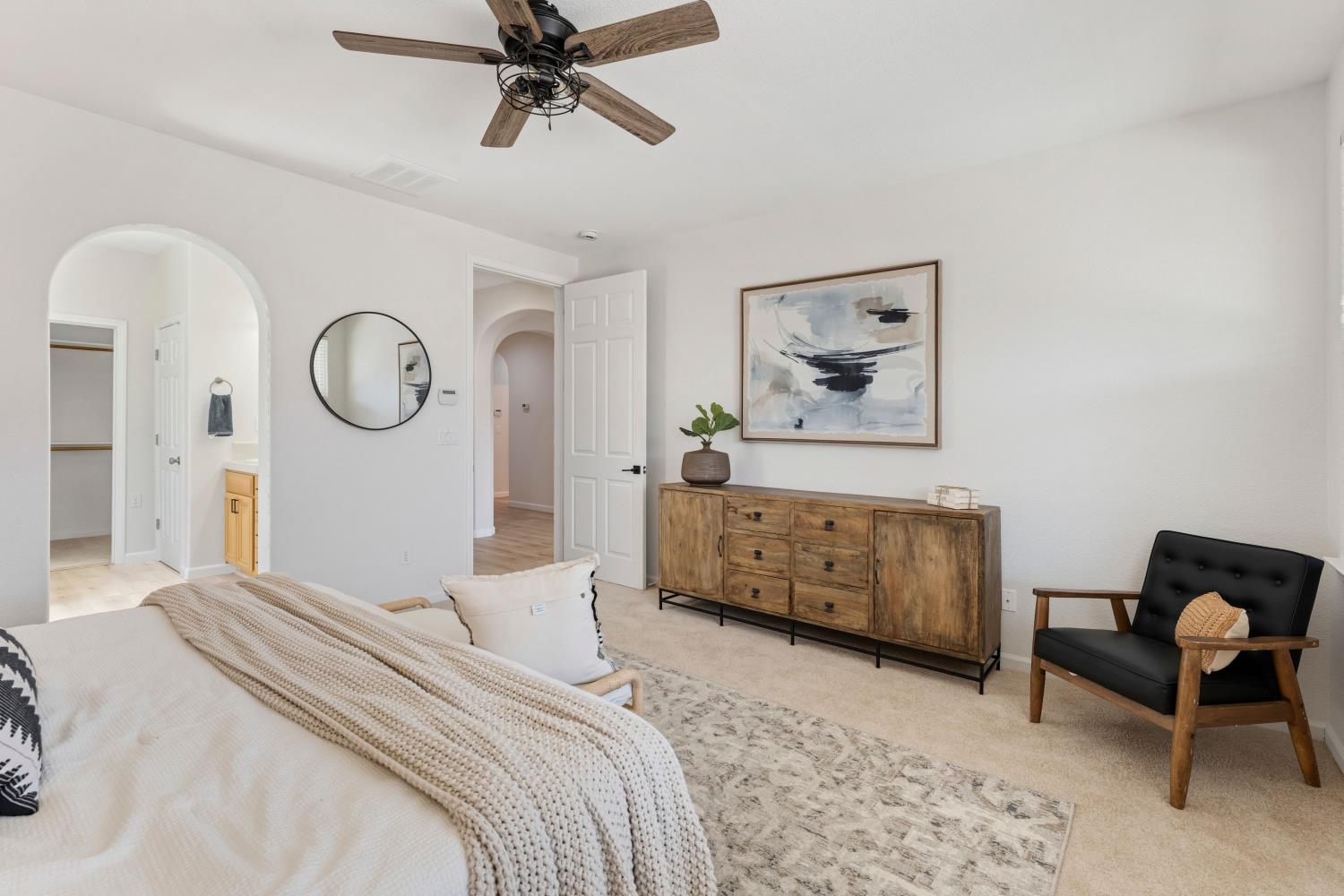 866 Raccoon Valley Dr, Manteca, CA 95336
