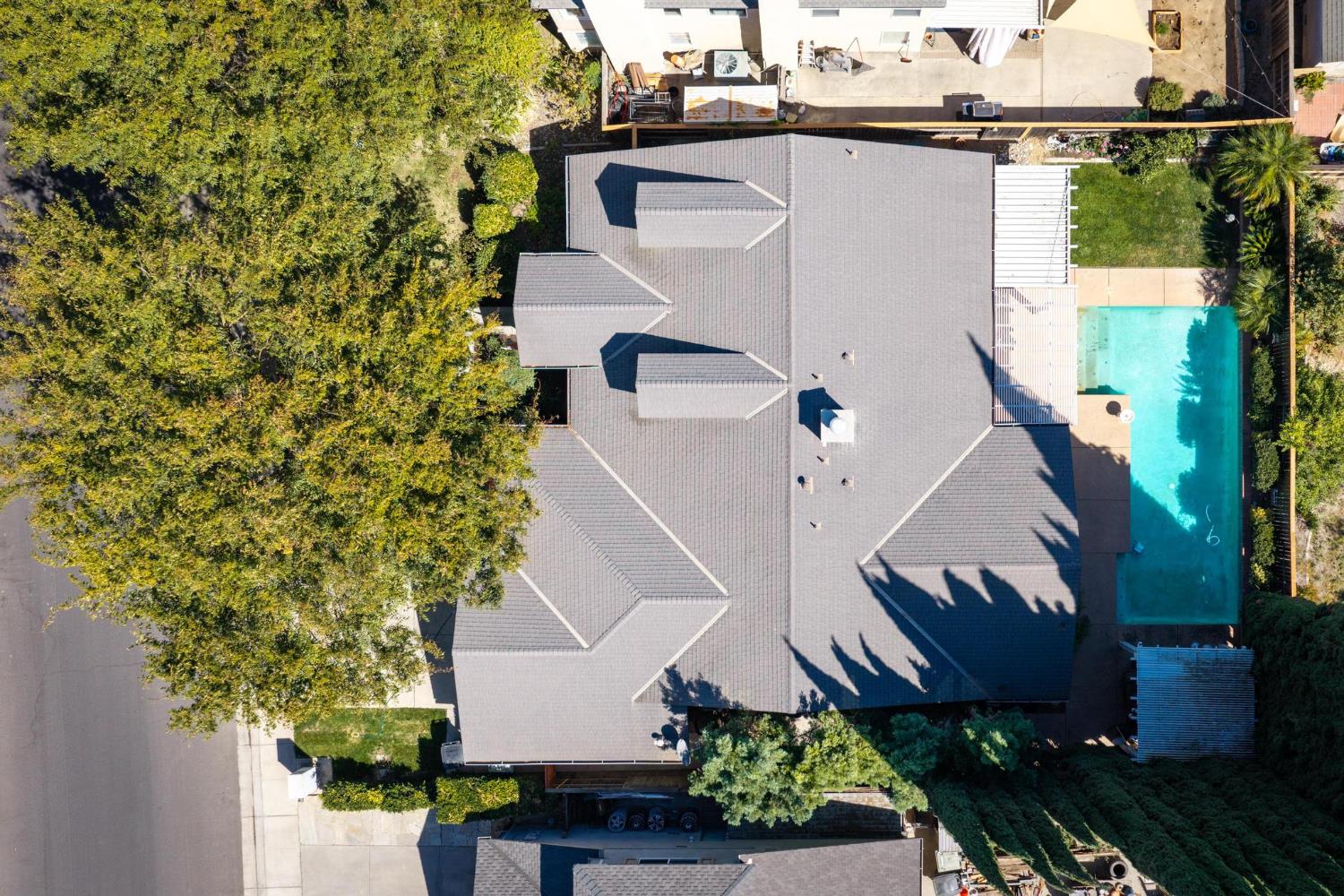 1812 Legend Dr, Modesto, CA 95357