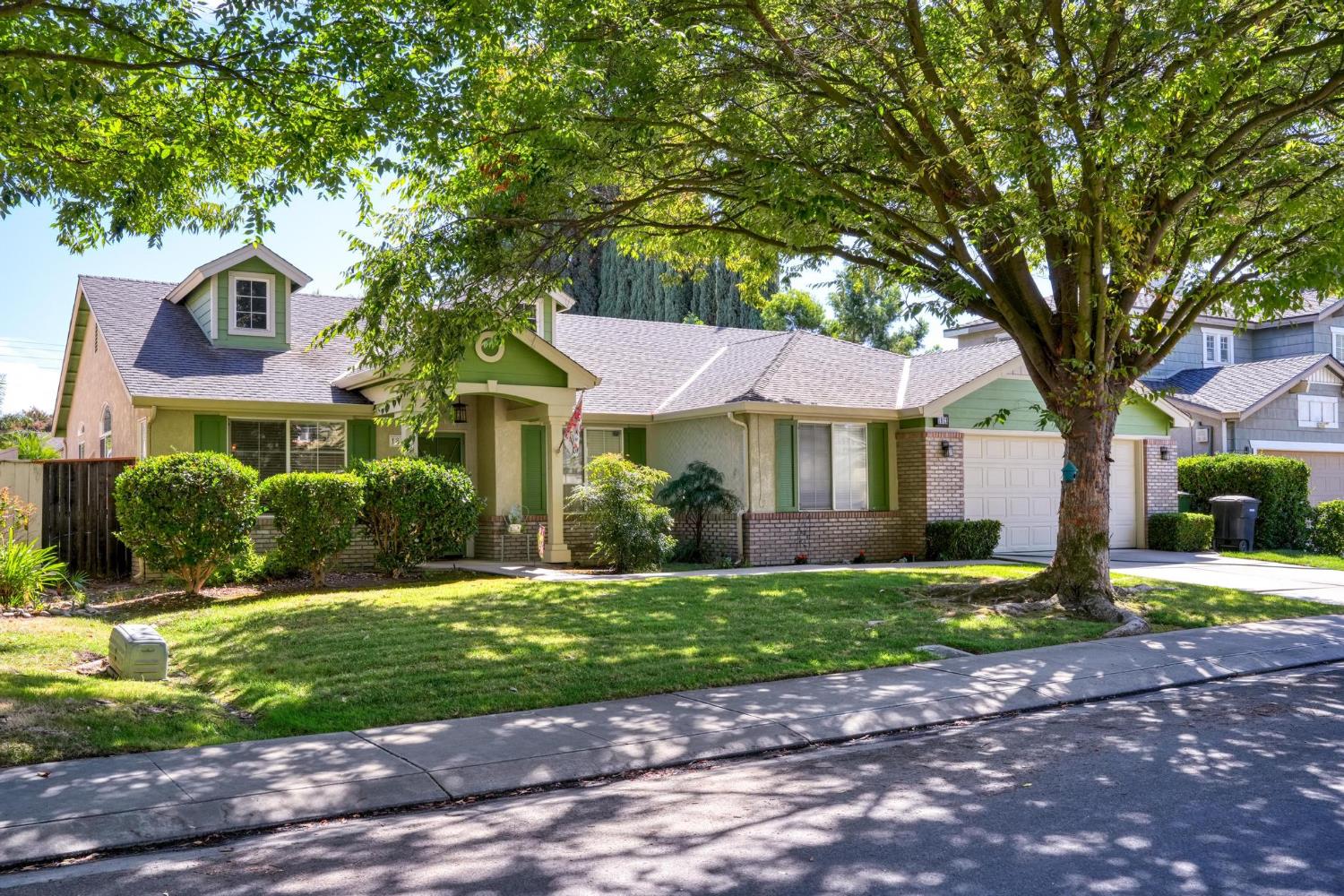 1812 Legend Dr, Modesto, CA 95357