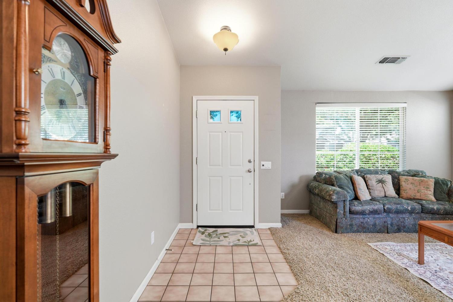 1812 Legend Dr, Modesto, CA 95357