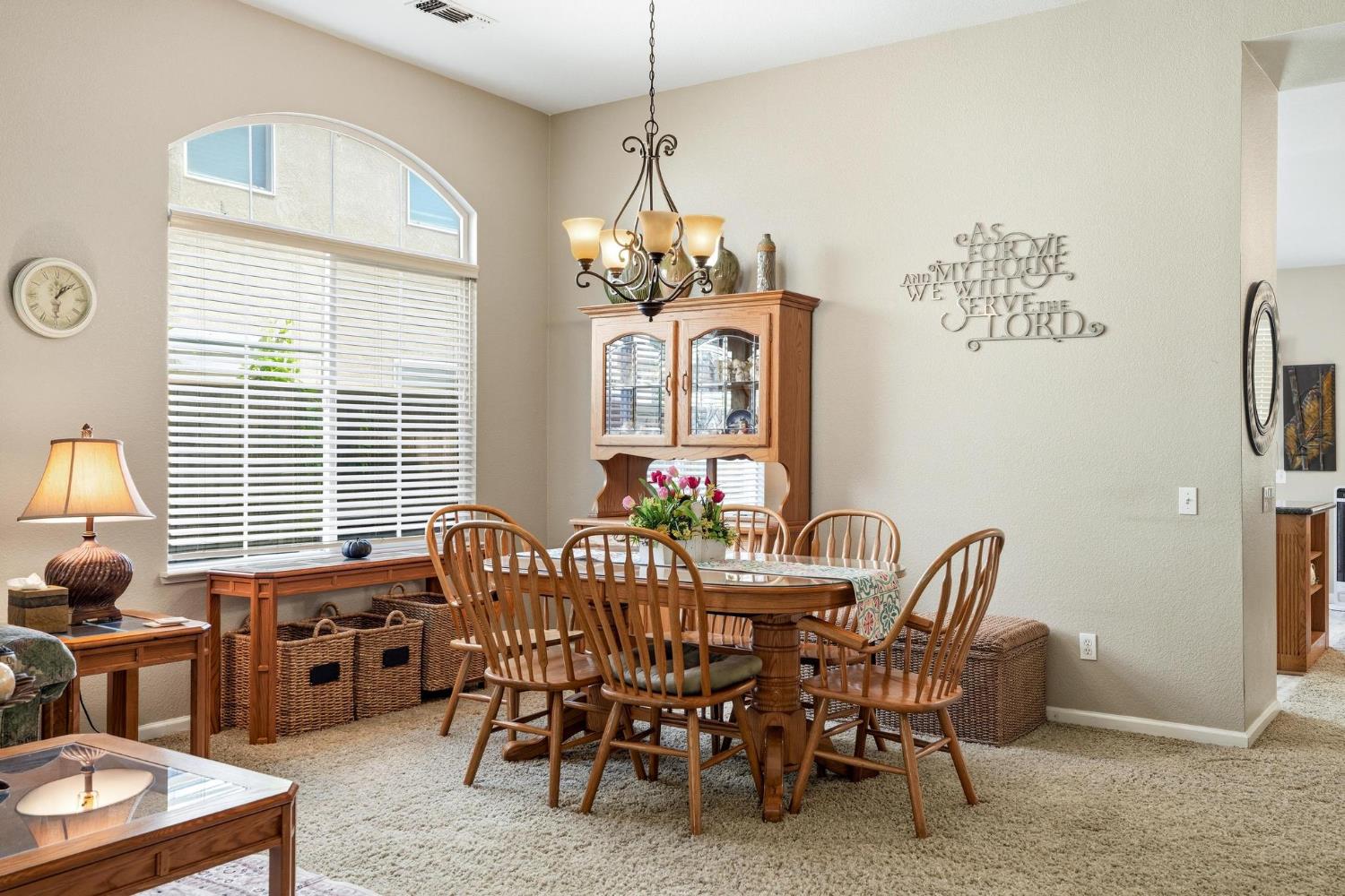 1812 Legend Dr, Modesto, CA 95357