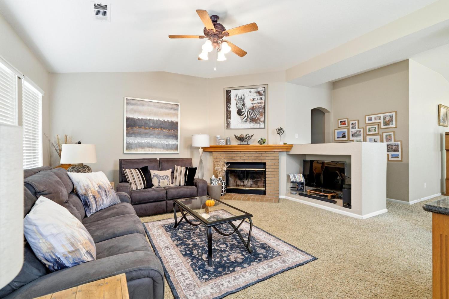 1812 Legend Dr, Modesto, CA 95357