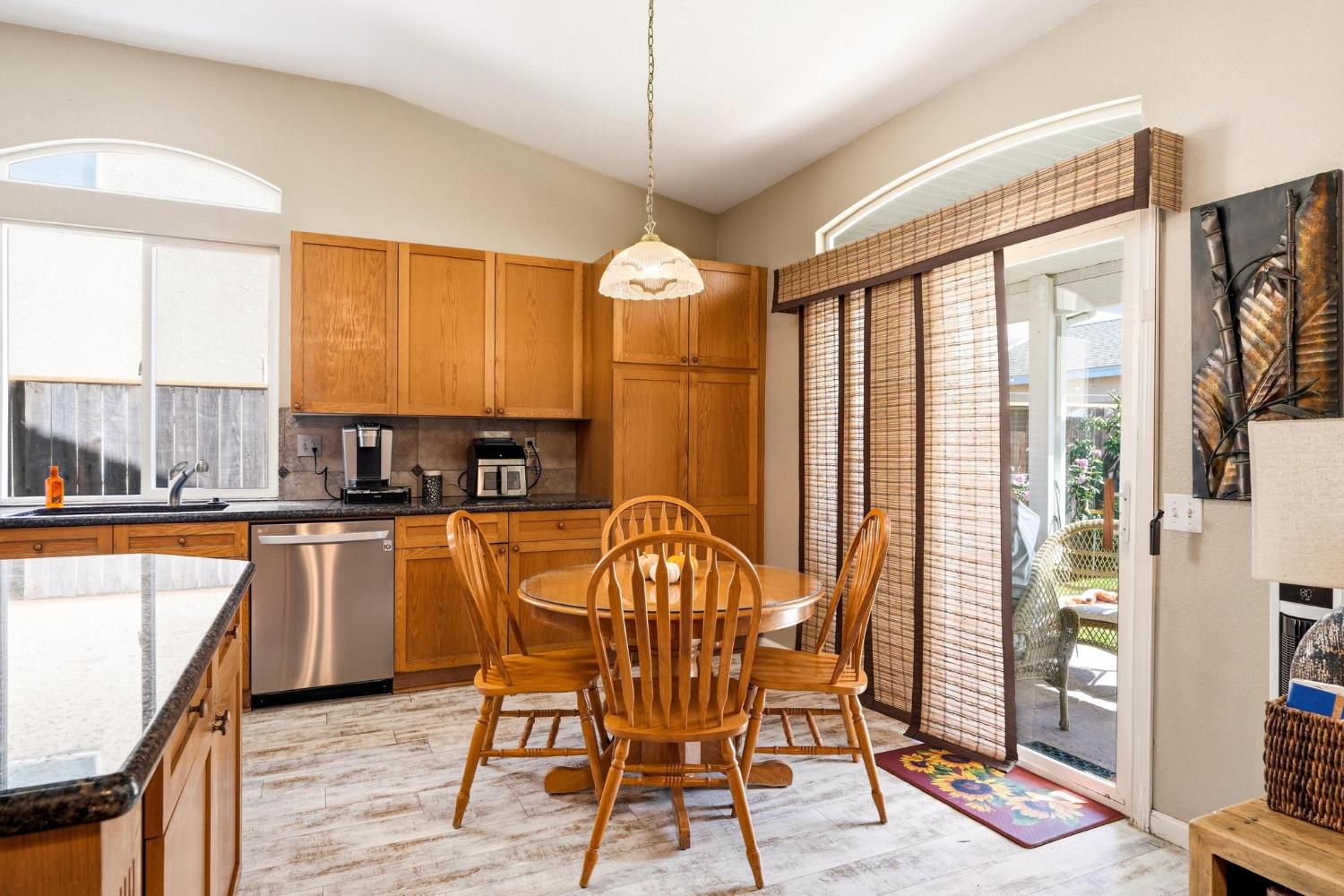 1812 Legend Dr, Modesto, CA 95357