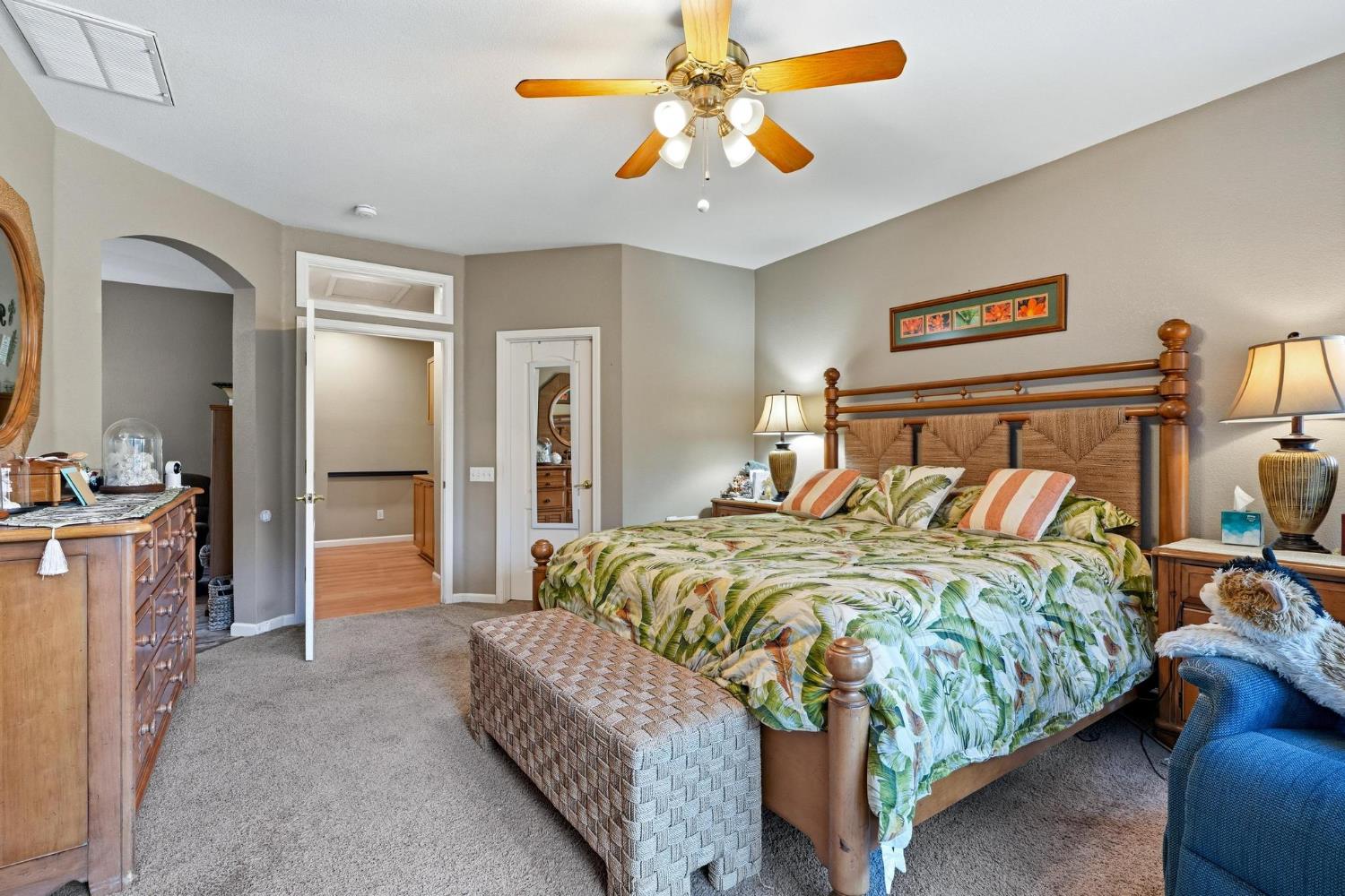 1812 Legend Dr, Modesto, CA 95357