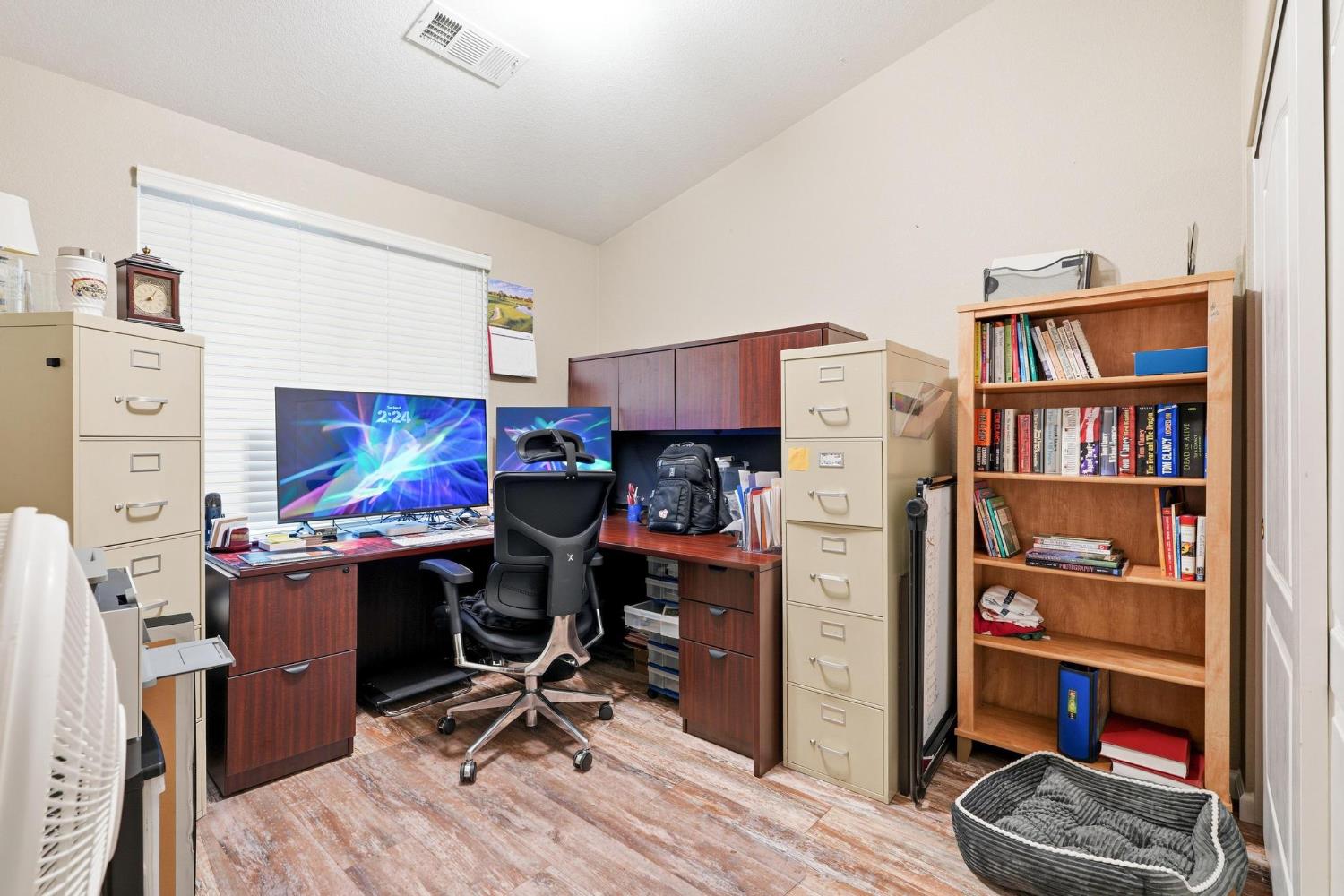 1812 Legend Dr, Modesto, CA 95357